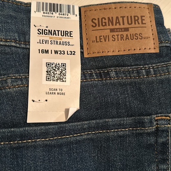 Signature by Levi Strauss & Co. Gold Label Women's Modern Bootcut Jeans - Picture 2 of 3